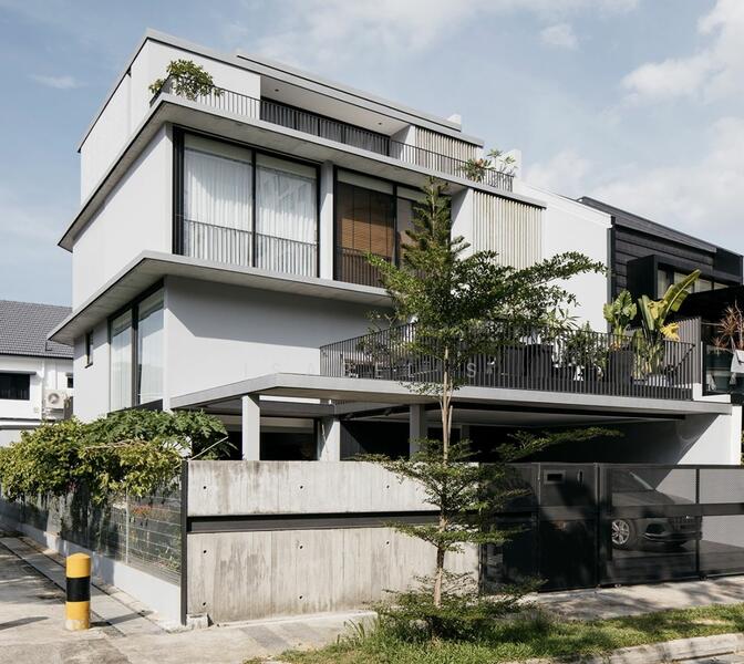 For Sale - Beautiful Corner Terrace With Lift Walking Distance to MRT within 1km Maris Stella