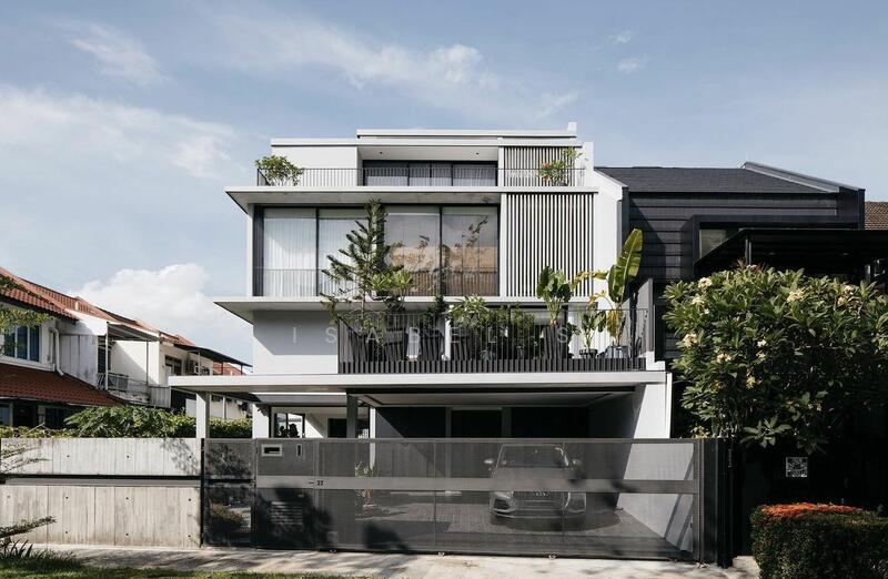 For Sale - Beautiful Corner Terrace With Lift Walking Distance to MRT within 1km Maris Stella