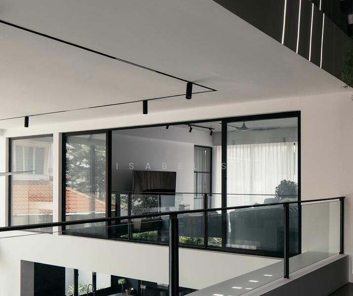 Beautiful Corner Terrace With Lift Walking Distance to MRT within 1km Maris Stella, Paya Lebar Street, 6 Bedrooms, 3,900 sqft, Corner Terrace For Sale, by Isabel S, 25517318 - PropertyGuru.com.sg