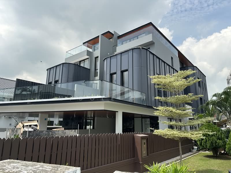 For Sale - Brand new Rosyth freehold semi detached with luxury land park up to 6 cars
