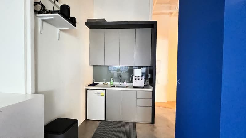 SBF Center, 160 Robinson Road, 1,324 sqft, Office For Rent, by Deepti Malik, 25517541 - Kitchen - CommercialGuru.com.sg