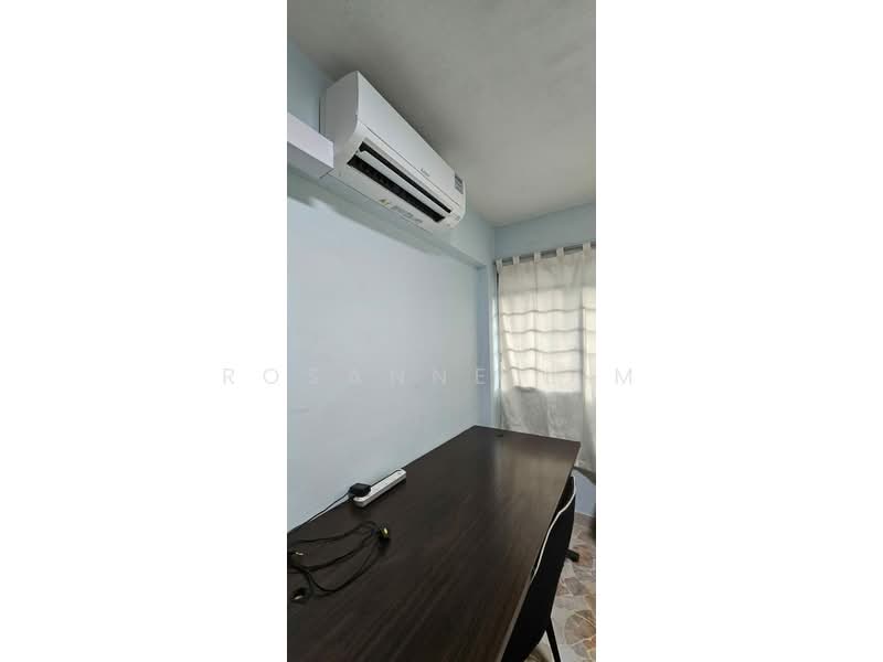 340 Clementi Avenue 5, 340 Clementi Avenue 5, Room Rental, 100 sqft, HDB Flat For Rent, by Rosanne Lim, 25517604 - Study - PropertyGuru.com.sg
