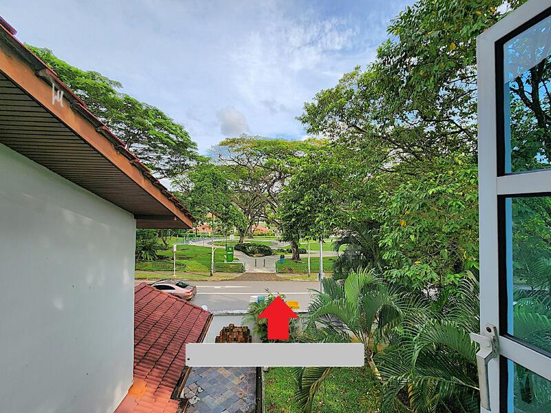 For Sale - Freehold Sunset Way Detached Corner Face Park