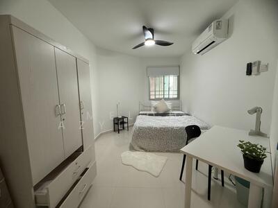 For Rent - Queensway Tower