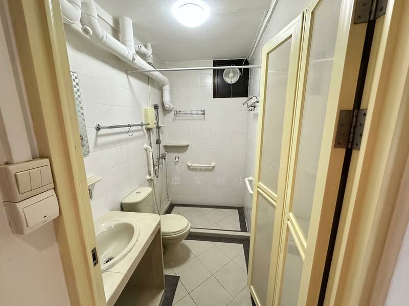 267 Toh Guan Road, 267 Toh Guan Road, 3 Bedrooms, 1,302 sqft, HDB Flat For Rent, by Desmond Toh (卓文财), 25518002 - PropertyGuru.com.sg