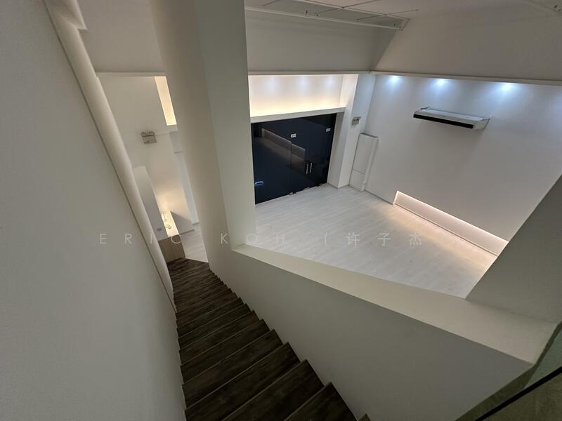 Northpoint Bizhub, 2 Yishun Industrial Street 1, 2,562 sqft, Light Industrial (B1) For Sale, by Eric Koh (许子杰), 25518088 - Stairs - CommercialGuru.com.sg