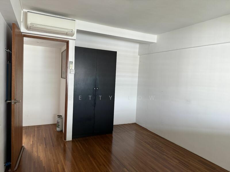 For Rent - 404 Pandan Gardens