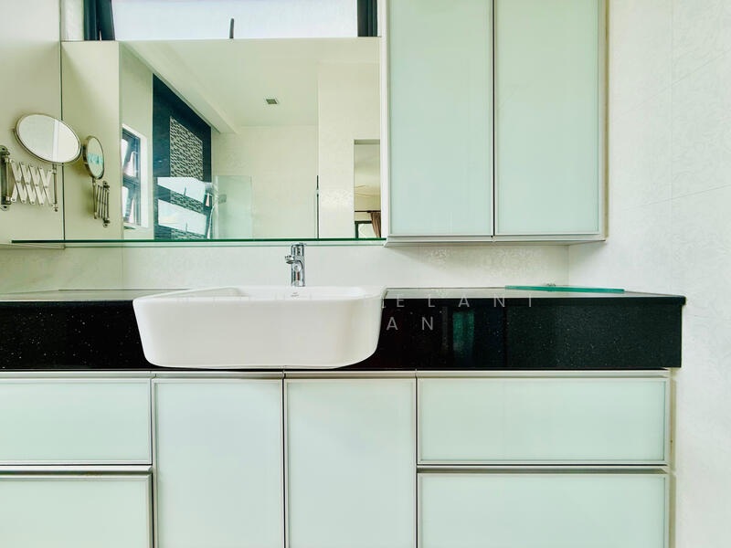 For Sale - Compact Detached With Wide Frontage More Than 15m, Close To City!