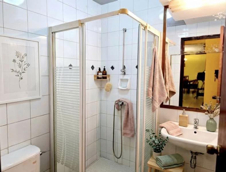 Cascadale, 730 Upper Changi Road East, Bedok / Upper East Coast, 3 Bedrooms, 1,485 sqft, Condominium For Sale, by Yn Shu Tan, 25519097 - Bathroom - PropertyGuru.com.sg