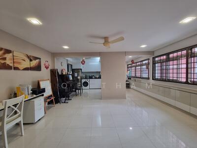 For Sale - 88 Redhill Close