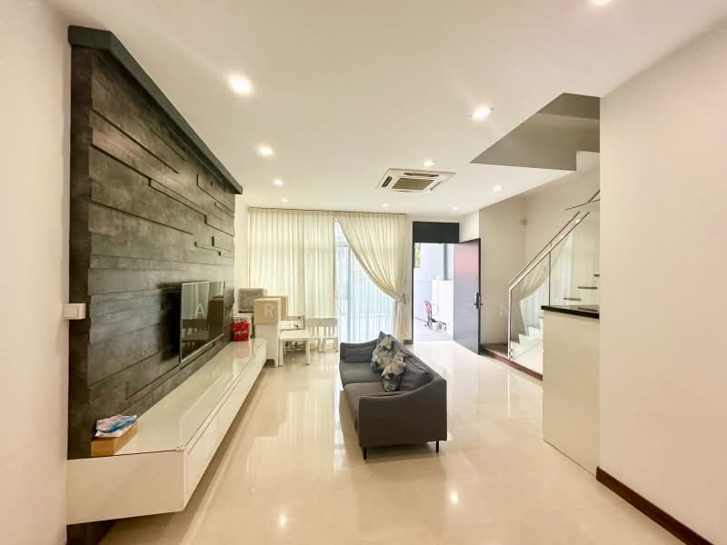 Jalan kayu, Jalan Tari Zapin, 5 Bedrooms, 3,000 sqft, Terraced House For Sale, by Aaron Loon, 25520339 - PropertyGuru.com.sg