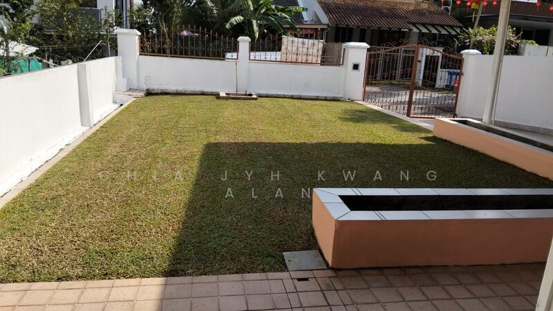 For Sale - D20 Semi-Detach at Sembawang Hills Estate price below valuation