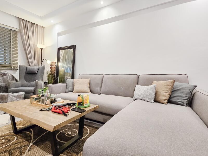 For Rent - 215 Tampines Street 23