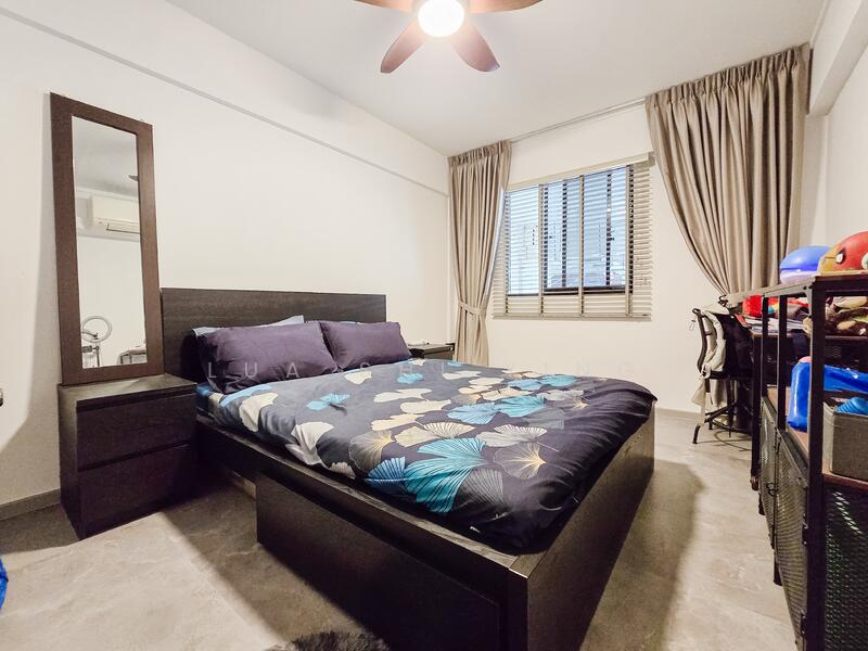 For Rent - 215 Tampines Street 23