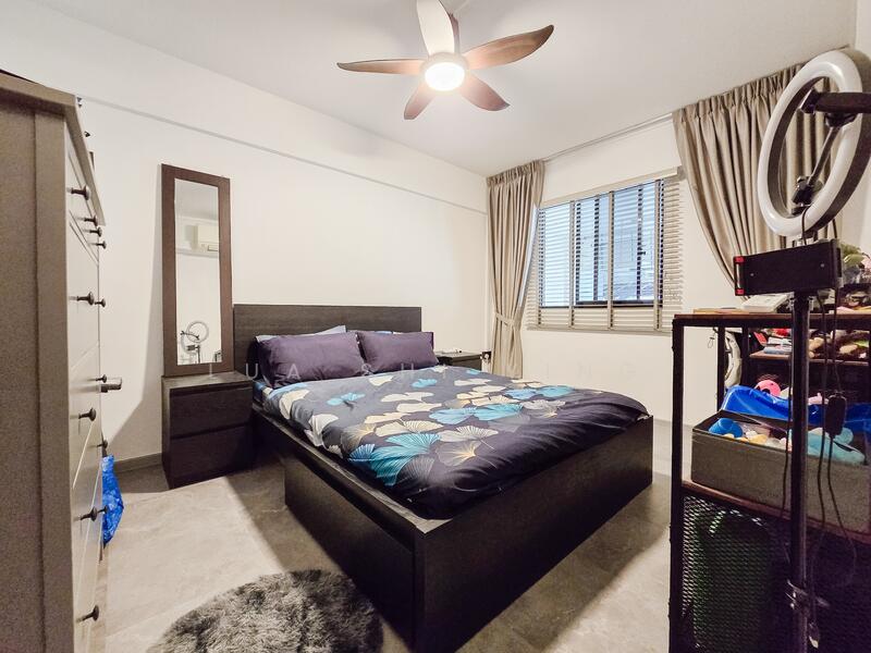 For Rent - 215 Tampines Street 23