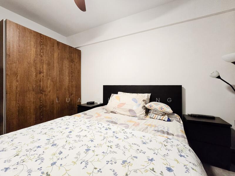 For Rent - 215 Tampines Street 23