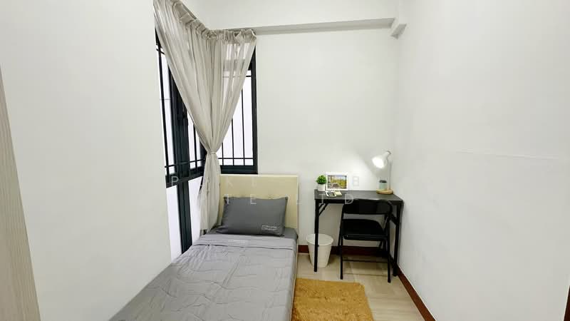 East Meadows, 32 Tanah Merah Kechil Road, Room Rental, 100 sqft, Condominium For Rent, by Bespoke Habitat Pte Ltd, 25521213 - 14-09 CR4 - PropertyGuru.com.sg