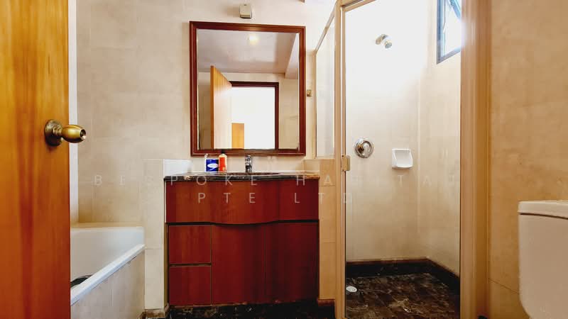 East Meadows, 32 Tanah Merah Kechil Road, Room Rental, 100 sqft, Condominium For Rent, by Bespoke Habitat Pte Ltd, 25521213 - 14-01 MBR3 BATHROOM - PropertyGuru.com.sg