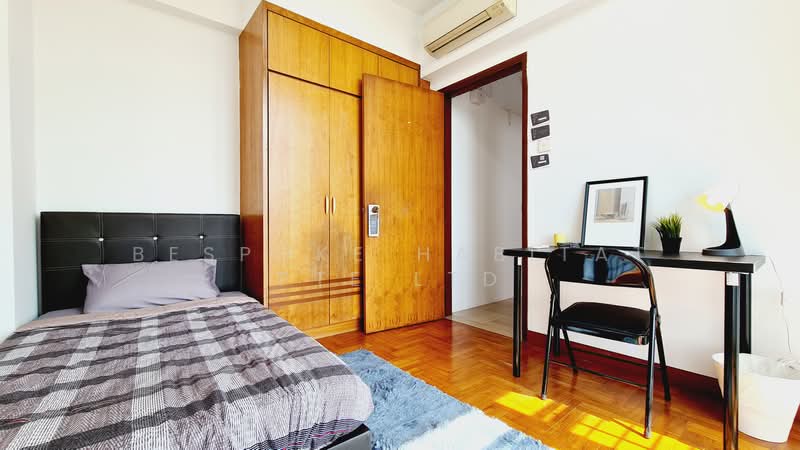 East Meadows, 32 Tanah Merah Kechil Road, Room Rental, 100 sqft, Condominium For Rent, by Bespoke Habitat Pte Ltd, 25521213 - 14-01 CR6 - PropertyGuru.com.sg