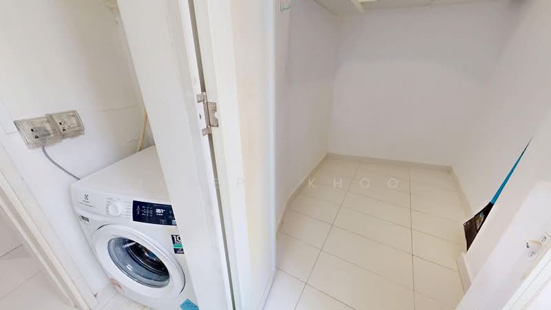 d'Leedon (Former Farrer Court), 11 Leedon Heights, 3 Bedrooms, 1,292 sqft, Condominium For Rent, by Joseph Khoo, 25521295 - Yard/Maids Room - PropertyGuru.com.sg