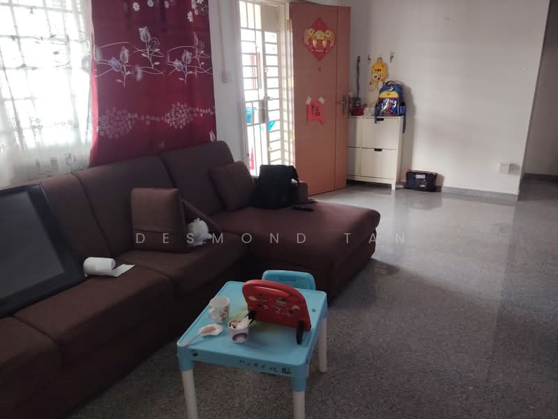 218 Petir Road, 218 Petir Road, Room Rental, 150 sqft, HDB Flat For Rent, by Desmond Tan, 25521408 - Living Room - PropertyGuru.com.sg