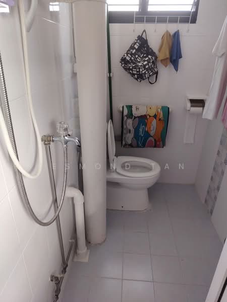 218 Petir Road, 218 Petir Road, Room Rental, 150 sqft, HDB Flat For Rent, by Desmond Tan, 25521408 - Bathroom - PropertyGuru.com.sg