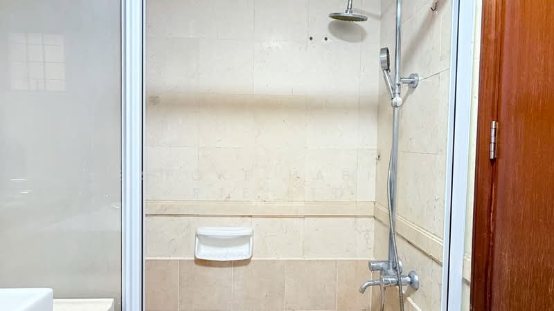 Palm Mansions, 345 Pasir Panjang Road, Room Rental, 150 sqft, Apartment For Rent, by Bespoke Habitat Pte Ltd, 25521519 - 01-03 MBR4 BATHROOM - PropertyGuru.com.sg