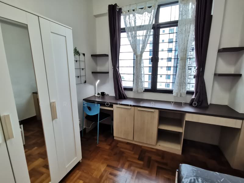 Parc Oasis, 41 Jurong East Avenue 1, Room Rental, 150 sqft, Condominium For Rent, by Christopher Yeo, 25521803 - Bedroom - PropertyGuru.com.sg