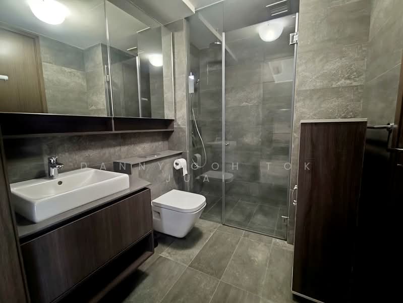 Grandeur Park Residences, 1 Bedok South Avenue 3, 1 Bedroom, 420 sqft, Condominium For Rent, by Danny Goh Tok Juai, 25522012 - Bathroom - PropertyGuru.com.sg