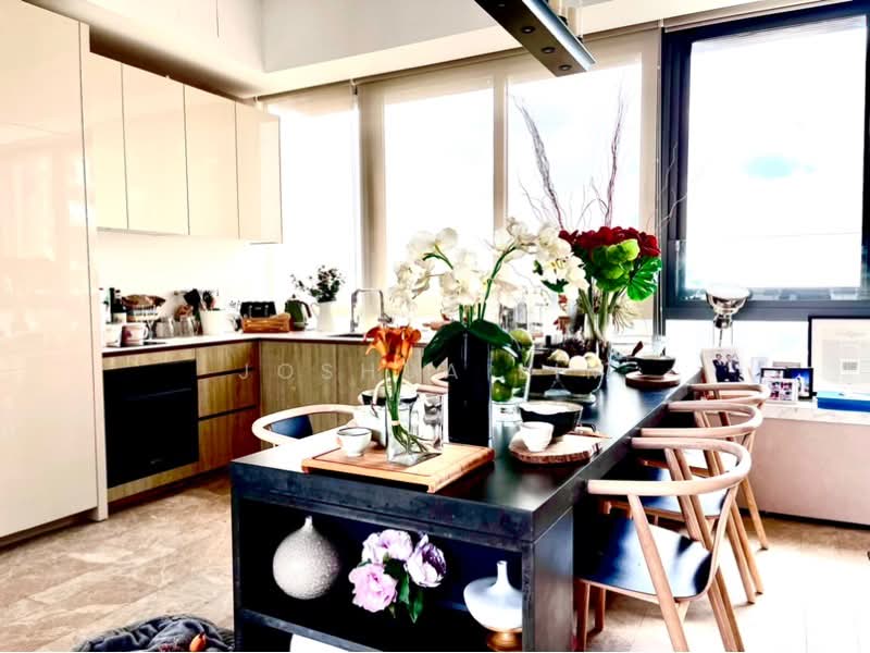 For Sale - OUE Twin Peaks