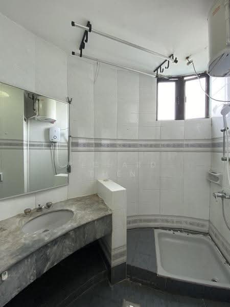 Siglap Center, 55 Siglap Road, East Coast / Marine Parade, 2 Bedrooms, 1,230 sqft, Apartment For Rent, by Richard Then, 25523076 - PropertyGuru.com.sg