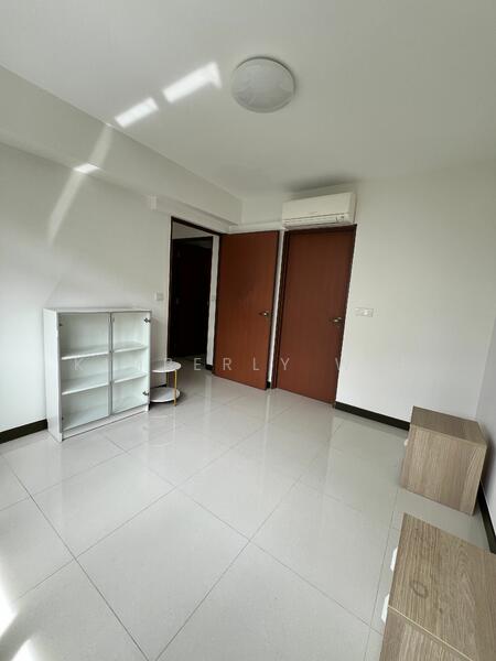 For Rent - 442B Fajar Road
