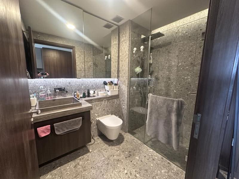 One Pearl Bank, 1 Pearl Bank, Alexandra / Commonwealth, 1 Bedroom, 570 sqft, Condominium For Rent, by Jason Tay, 25523267 - Bathroom - PropertyGuru.com.sg