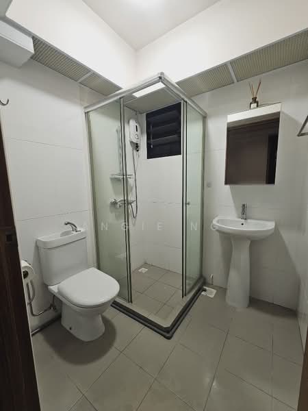 463B Bukit Batok Street 41, 463B Bukit Batok Street 41, 3 Bedrooms, 1,216 sqft, HDB Flat For Sale, by Angie Ng, 25523533 - PropertyGuru.com.sg