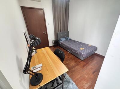 For Rent - The Lakeshore