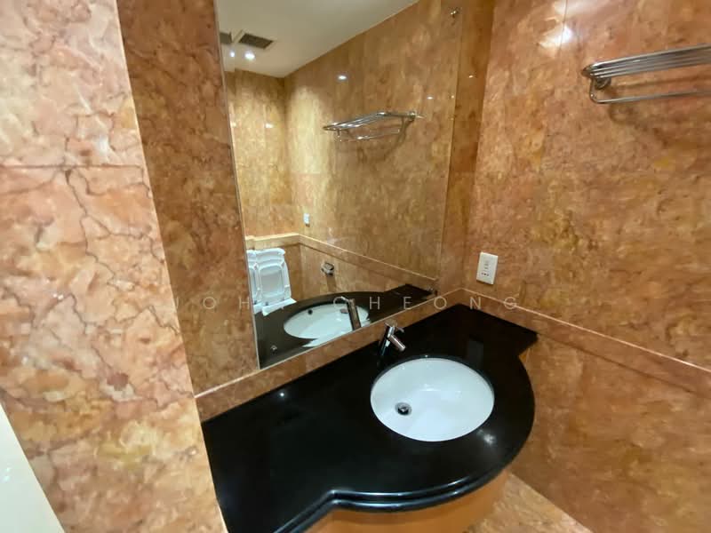 Orchard Scotts, 3 Anthony Road, 1 Bedroom, 764 sqft, Condominium For Rent, by John Cheong, 25523849 - Bathroom - PropertyGuru.com.sg