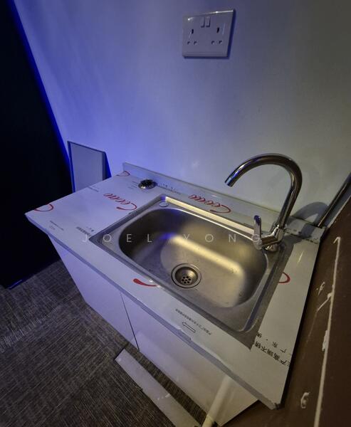 fitted corner window unit with waterpoint!, fitted window unit (hougang lor ah soo)!, 1,665 sqft, Light Industrial (B1) For Rent, by Joel Yong, 25524504 - CommercialGuru.com.sg
