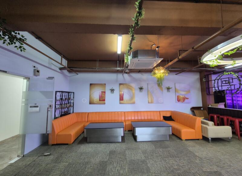 fitted corner window unit with waterpoint!, fitted window unit (hougang lor ah soo)!, 1,665 sqft, Light Industrial (B1) For Rent, by Joel Yong, 25524504 - CommercialGuru.com.sg