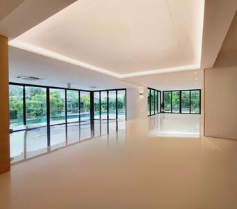 For Sale - ☆♥Modern GCB, Elevated, Windy, Near MRT♥☆