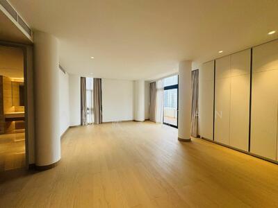 For Rent - The Colonnade