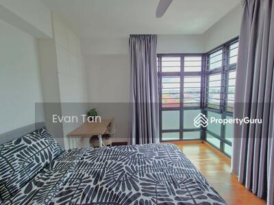 For Rent - Master Room in the East! 5 Mins to MRT!