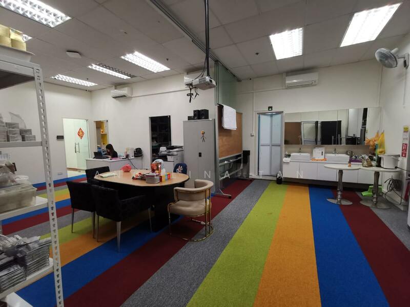 Midview Building, 50 Bukit Batok Street 23, 330 sqft, Light Industrial (B1) For Rent, by Angelina Tan, 25525796 - CommercialGuru.com.sg