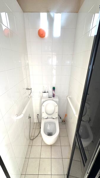 Shophouse (2 storey w attic) at Geylang road lorong 40, Geylang road, 3,095 sqft, Shop / Shophouse For Rent, by Kennath Khong, 25525912 - CommercialGuru.com.sg