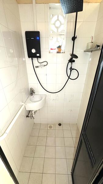 Shophouse (2 storey w attic) at Geylang road lorong 40, Geylang road, 3,095 sqft, Shop / Shophouse For Rent, by Kennath Khong, 25525912 - CommercialGuru.com.sg