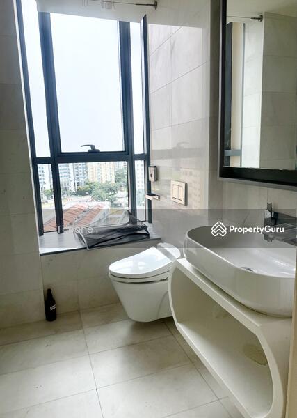 Modern toilet finishing 
