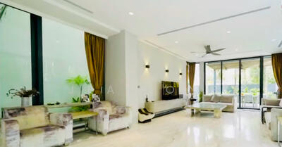 For Sale - Coronation LOCALE. MODERNITY BELIES STREAMLINED FACADE. MUST VIEW TO APPRECIATE. 1KM TOP SCHOOLS