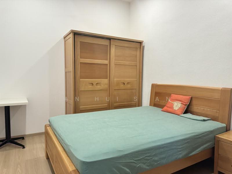 Lakepoint Condo, 2 Lakepoint Drive, Boon Lay / Jurong / Tuas, Room Rental, 200 sqft, Condominium For Rent, by Tan Hui Shan, 25526490 - PropertyGuru.com.sg