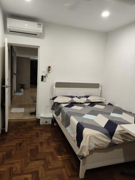 Lakepoint Condo, 2 Lakepoint Drive, Boon Lay / Jurong / Tuas, Room Rental, 200 sqft, Condominium For Rent, by Tan Hui Shan, 25526490 - Bedroom - PropertyGuru.com.sg