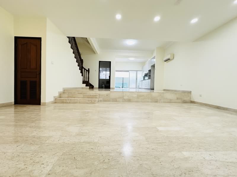 Renovated 3-storey Terrace in Kovan Mins to MRT, Phillips Avenue, Glasgow Road, Richard Place, 4 Bedrooms, 2,500 sqft, Terraced House For Rent, by Vicole Lim, 25526858 - PropertyGuru.com.sg