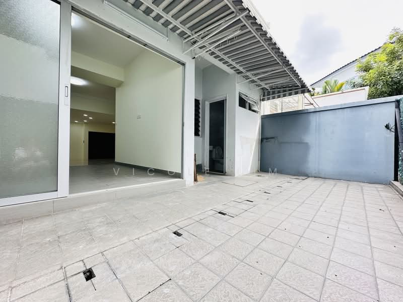 Renovated 3-storey Terrace in Kovan Mins to MRT, Phillips Avenue, Glasgow Road, Richard Place, 4 Bedrooms, 2,500 sqft, Terraced House For Rent, by Vicole Lim, 25526858 - PropertyGuru.com.sg